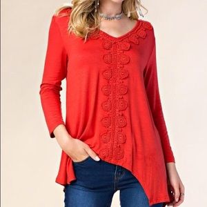 Beautiful top for sale. Rust color